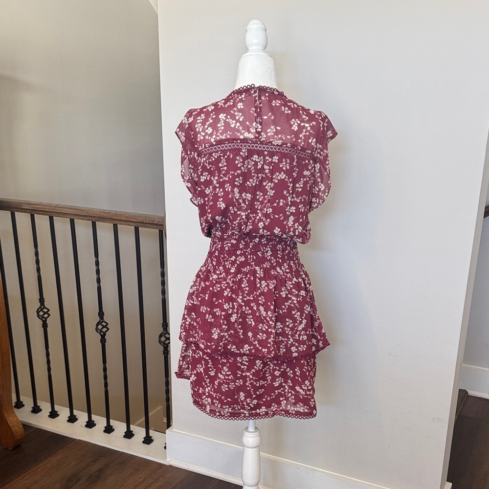 Patterned Burgundy/Cream Layered Dress w/ Flowy Skirt and Short Sleeve (Medium) - Picture 5 of 14